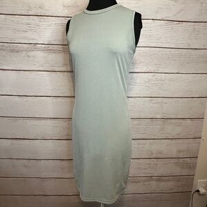 Light Sage Green Bodycon Dress Size M
Slight imperfections listed /See pictures